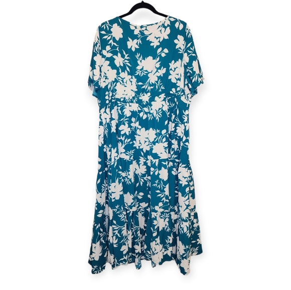 NWT Torrid Tea Length Studio Crepe de Chine Tie Neck Tiered Dress Size 2 - Picture 9 of 10